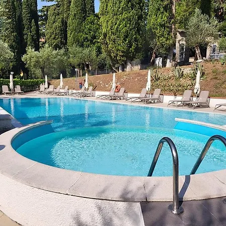 Mon Repos Hotel 3*