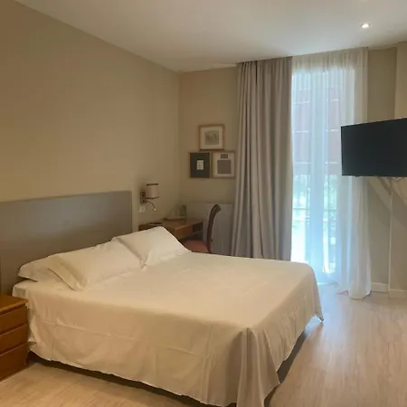 Mon Repos Hotel 3*