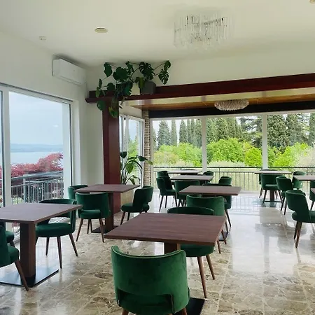 Hotel Mon Repos 3*