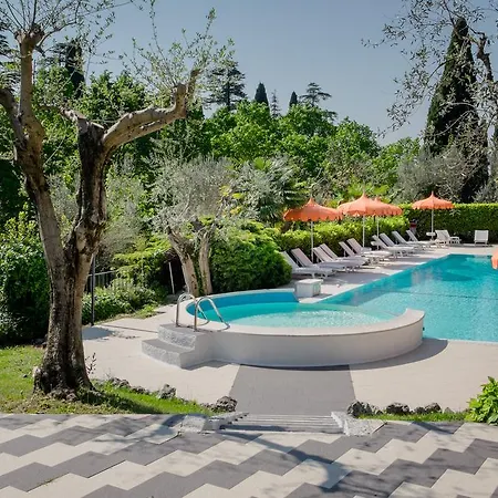 Mon Repos Σιρμιόνε