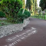 Mon Repos فندق سيرمِيوني