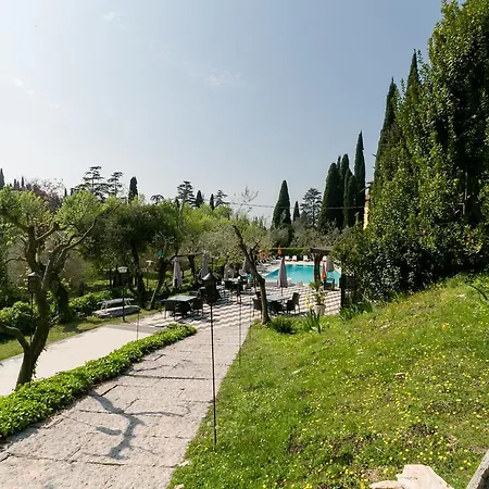 Отель Mon Repos 3*